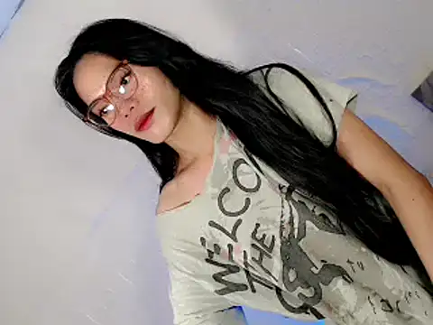 Urhotfucking veronica1 online show from February 24, 6:06 pm