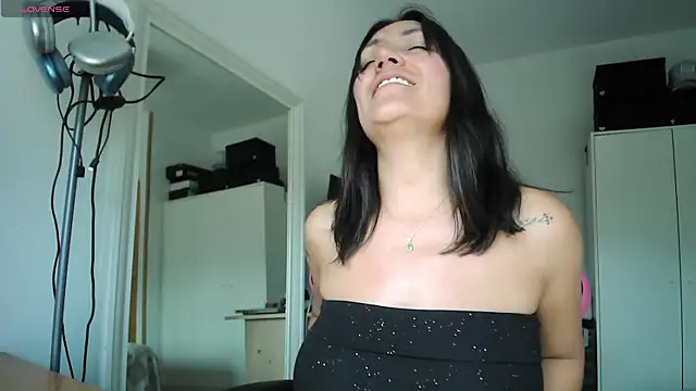 Yulian Milf online show from June 10, 2:49 pm