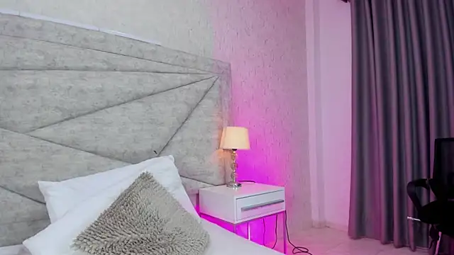 RousSweet- online show from March 2, 9:10 pm