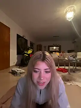 MelliMoon online show from February 1, 9:13 pm