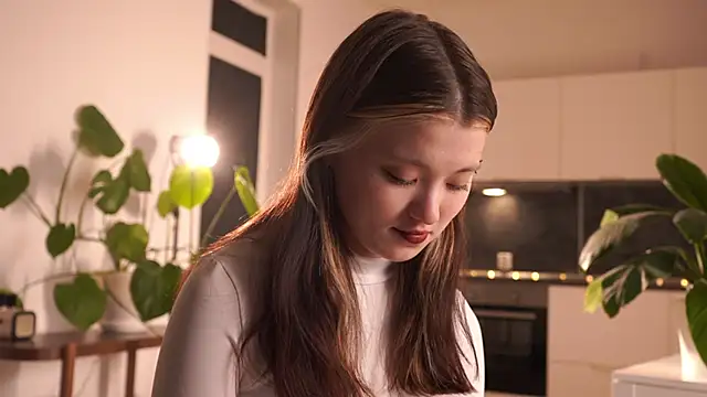 EleniRoeber online show from February 27, 4:40 pm