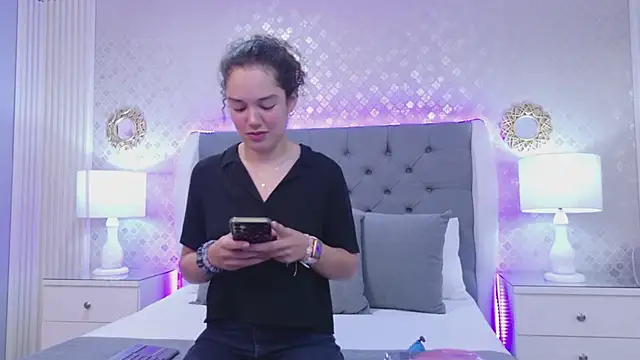 RoxanaAngel online show from February 18, 5:56 pm