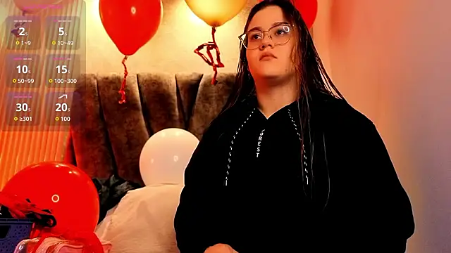 zoe hugeboobs online show from February 15, 12:37 pm