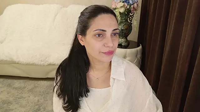LovelyBeatrice online show from June 9, 10:25 am