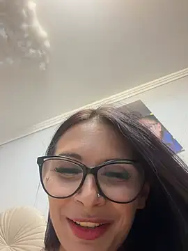 HiddendesireXO01 online show from June 27, 7:42 pm