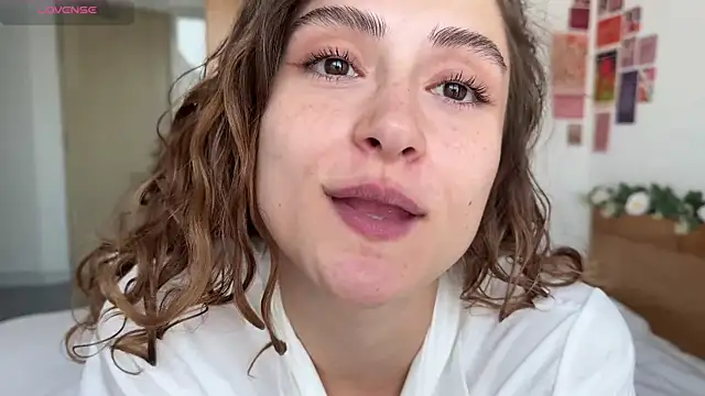 cutiemari online show from April 10, 4:40 am