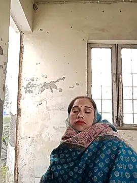 Cute-karisma1234 online show from February 23, 2:01 am