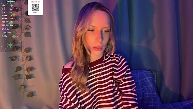 DellaCampbell online show from April 8, 3:03 pm