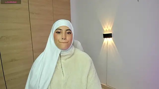 LAY LA  online show from April 16, 9:36 pm