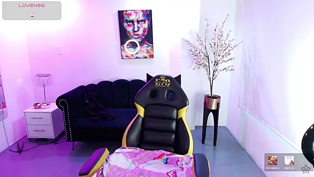Victoria  doll online show from June 3, 12:28 pm