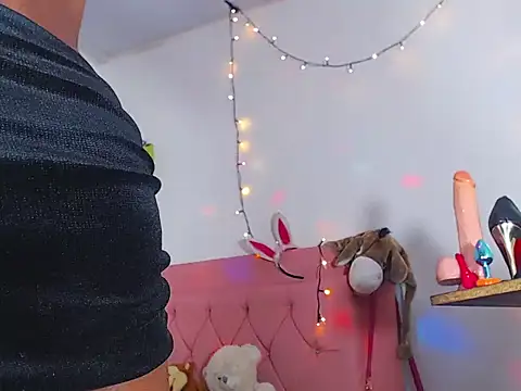 violetaconny online show from March 30, 6:24 am