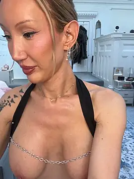 Allana29 online show from June 25, 7:37 pm