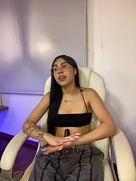 scarlett pinkk1 online show from March 3, 5:02 am