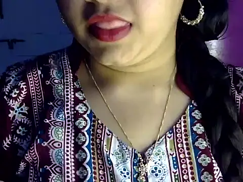 Cute Aliyaa online show from July 25, 2:02 pm