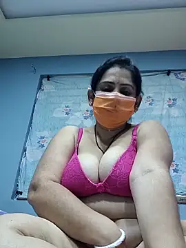 diyam4002 online show from February 15, 7:51 am