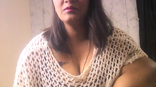 URs RIYA online show from February 4, 7:06 pm