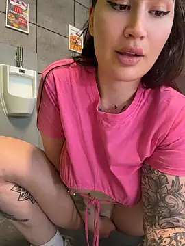 TattooGirlAlia online show from May 24, 10:36 am