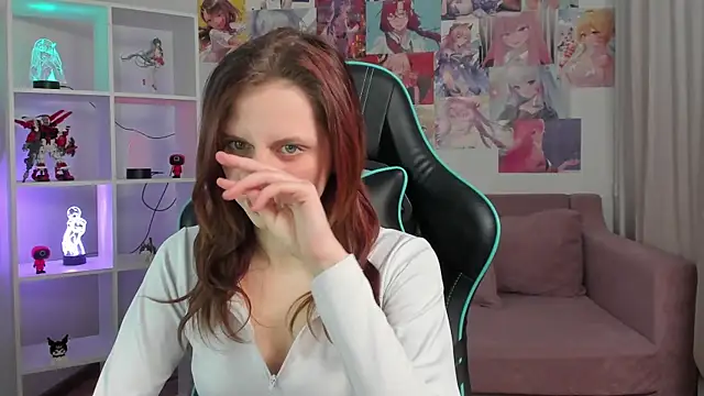 FreyaVey online show from February 8, 9:35 am