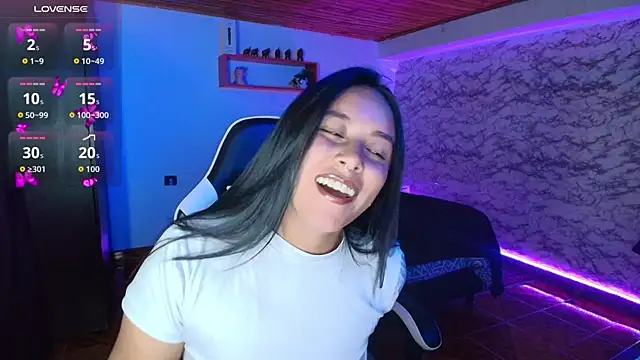 Camila IRoose online show from July 8, 9:50 pm
