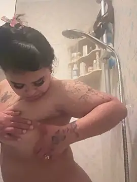 Aloyenita online show from February 9, 5:59 pm