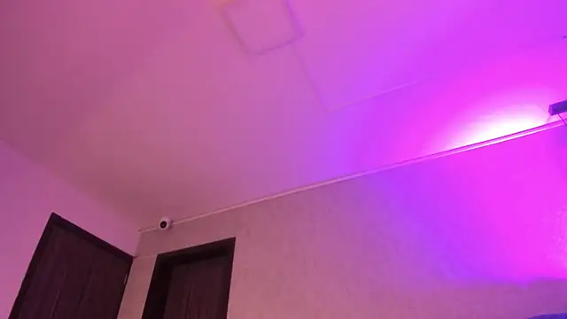 Aleera Walton online show from March 26, 9:27 pm