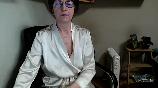 katemodel online show from February 16, 7:52 am