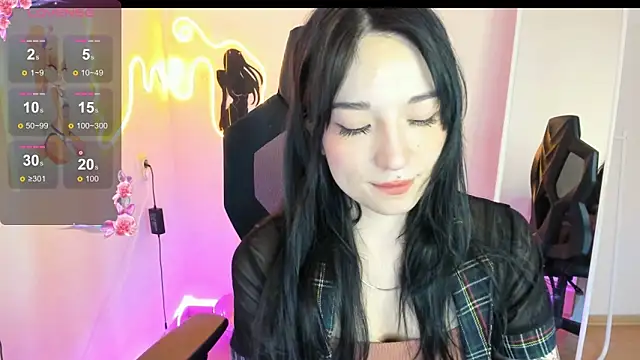 AliceeinWonderlanddd online show from March 14, 3:07 am