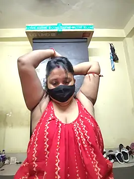 Curvy Trisha online show from June 5, 3:40 pm