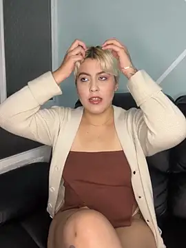 Dakota Bailey online show from February 14, 5:20 am