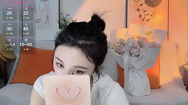 Lisa-295188 online show from April 14, 7:41 am