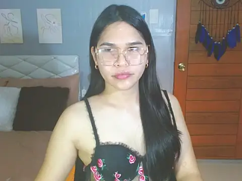 alianabrooks online show from February 9, 4:09 pm