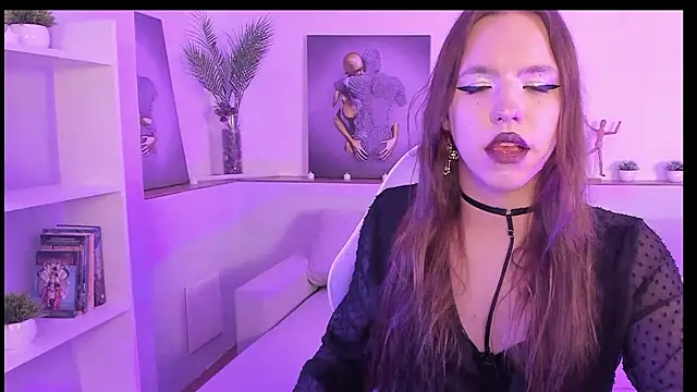 Madison dolly online show from March 13, 9:10 am