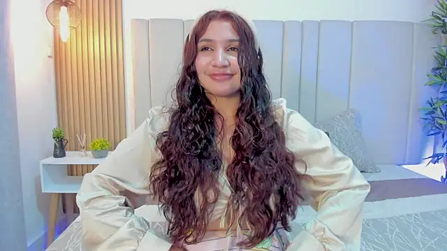 Victoria Rosee online show from June 13, 1:52 pm