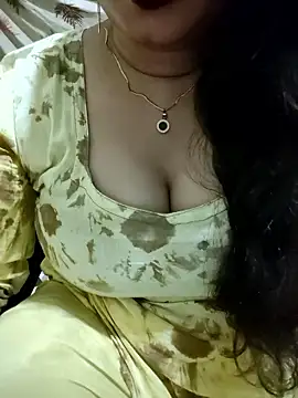 PARI51 online show from June 12, 8:17 pm