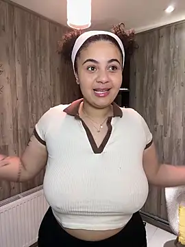 BabyChanntal online show from April 9, 1:05 pm