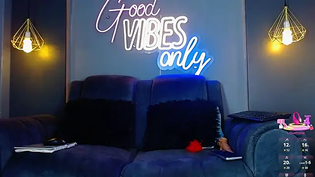 MIA ROOUSE  online show from February 12, 1:40 am