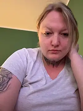 Lolaaxxx13 online show from June 1, 7:04 pm