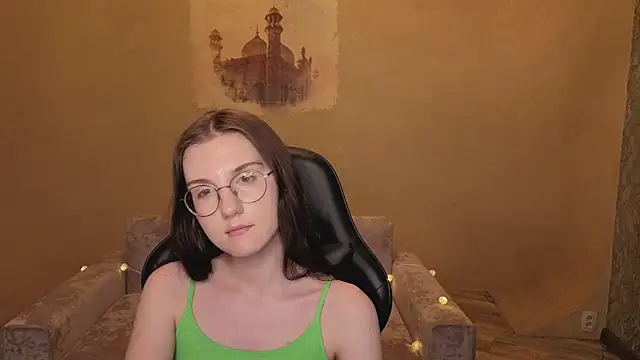 VixenLight online show from February 7, 12:09 pm