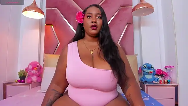 Charlotte-Wright online show from April 14, 11:32 am