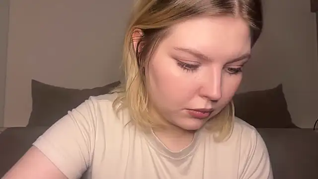 Ophelia Ritz online show from March 7, 9:55 pm