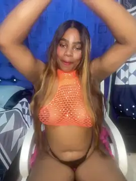 LUCIA-FERRERO online show from February 17, 8:52 pm