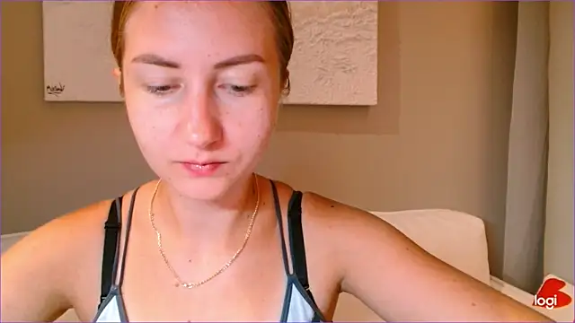 Snapshot of BluueSilk chatting on October 11, 5:23 am BluueSilk online show from October 11, 5:23 am