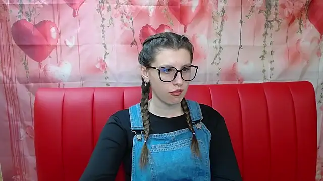 LilianaShine online show from March 17, 6:17 am