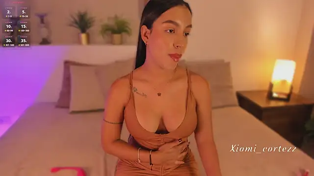 xiomara cortes online show from June 15, 7:36 pm