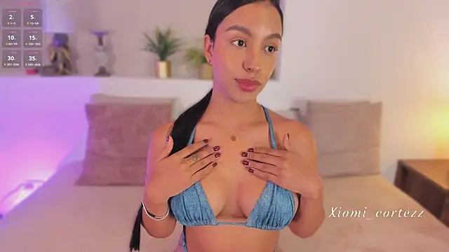 xiomara cortes online show from June 11, 7:43 pm