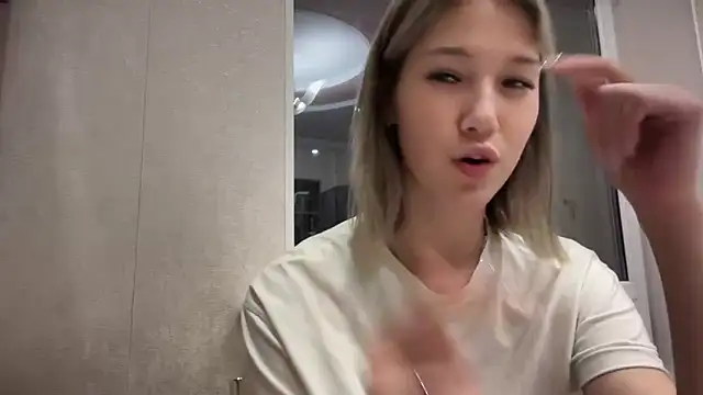 lilXdomiii online show from April 12, 5:38 pm