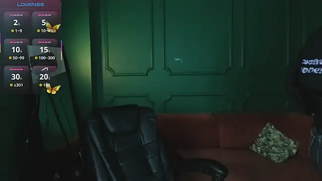  Tina Tayllor  online show from April 1, 9:34 pm