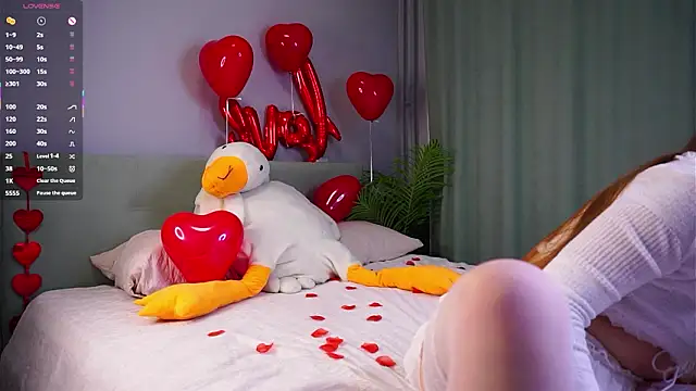 ShantellAngulo online show from February 13, 1:40 am