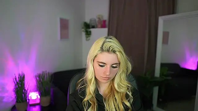 Jetpearl online show from March 11, 8:33 pm