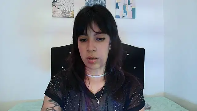 Kalyra 17 online show from April 6, 6:20 pm